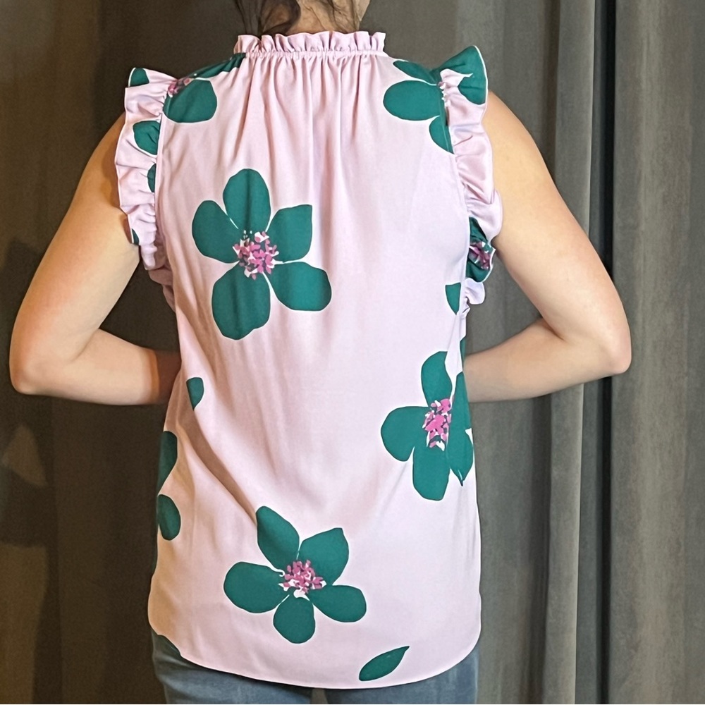 Beautiful like new Kate spade floral sleeveless tie top - size medium